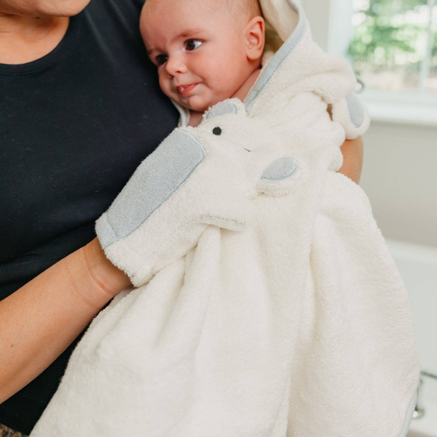 Polar Bear Wash Mitt