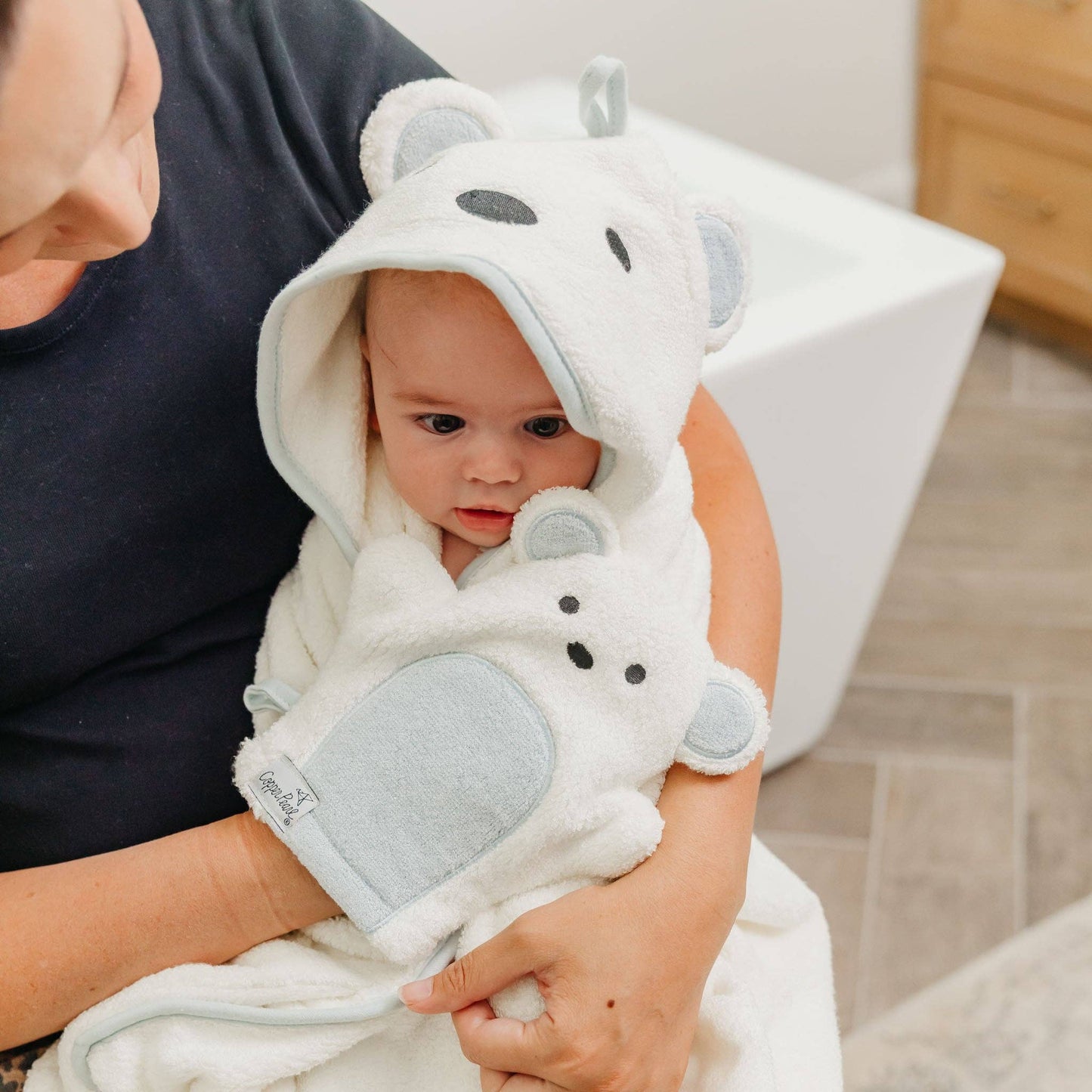 Polar Bear Wash Mitt