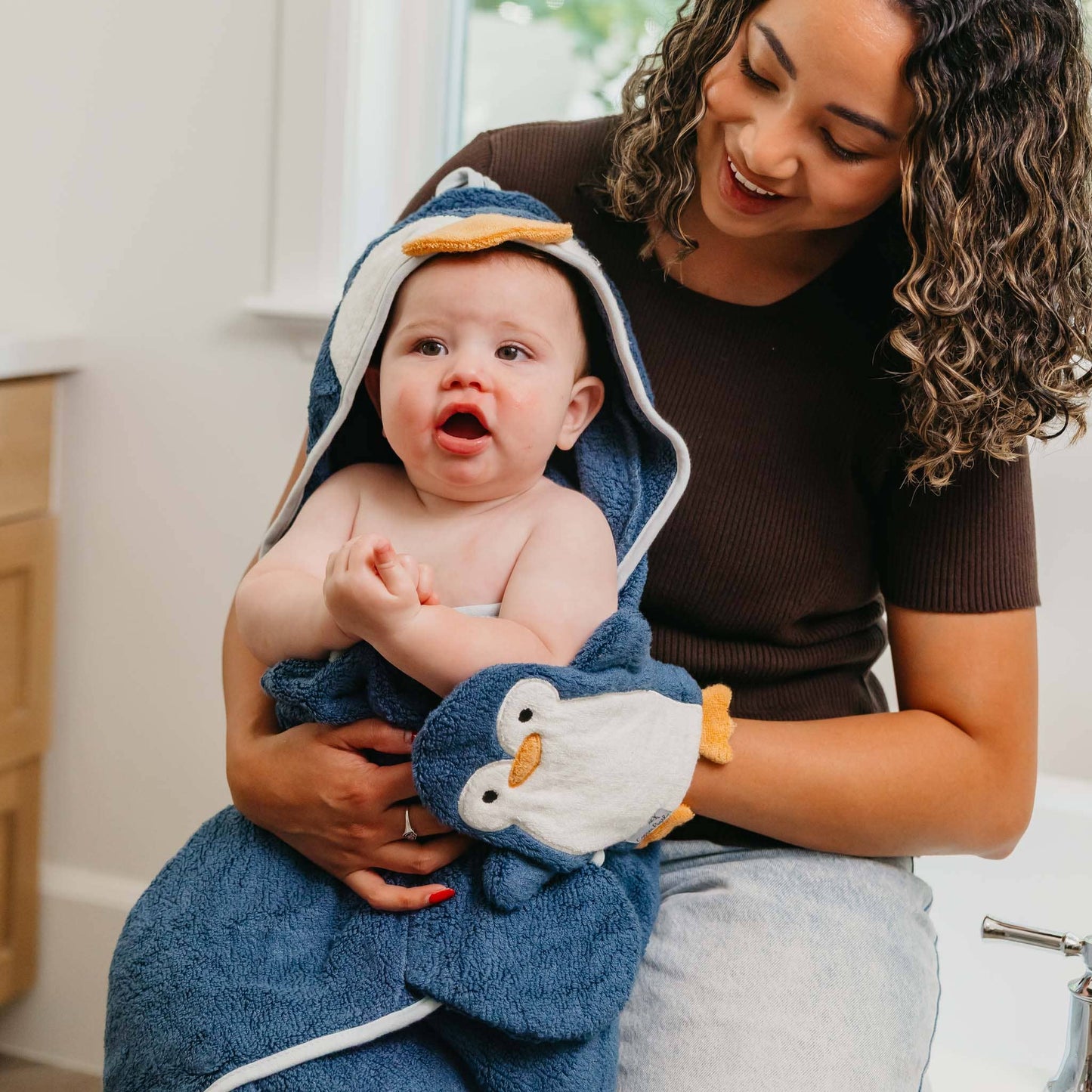 Penguin Wash Mitt