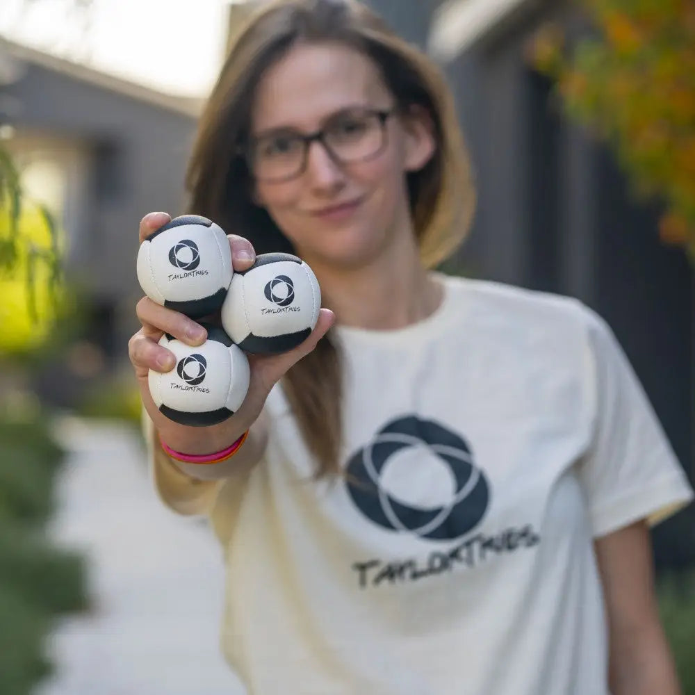 Taylor Tries Signature Beginner Juggling Ball Set
