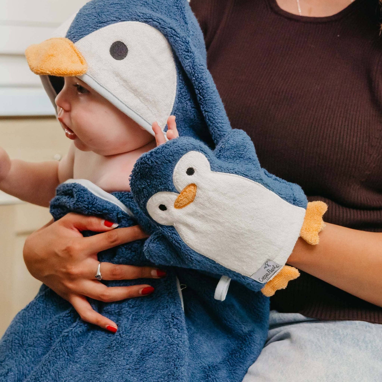 Penguin Wash Mitt