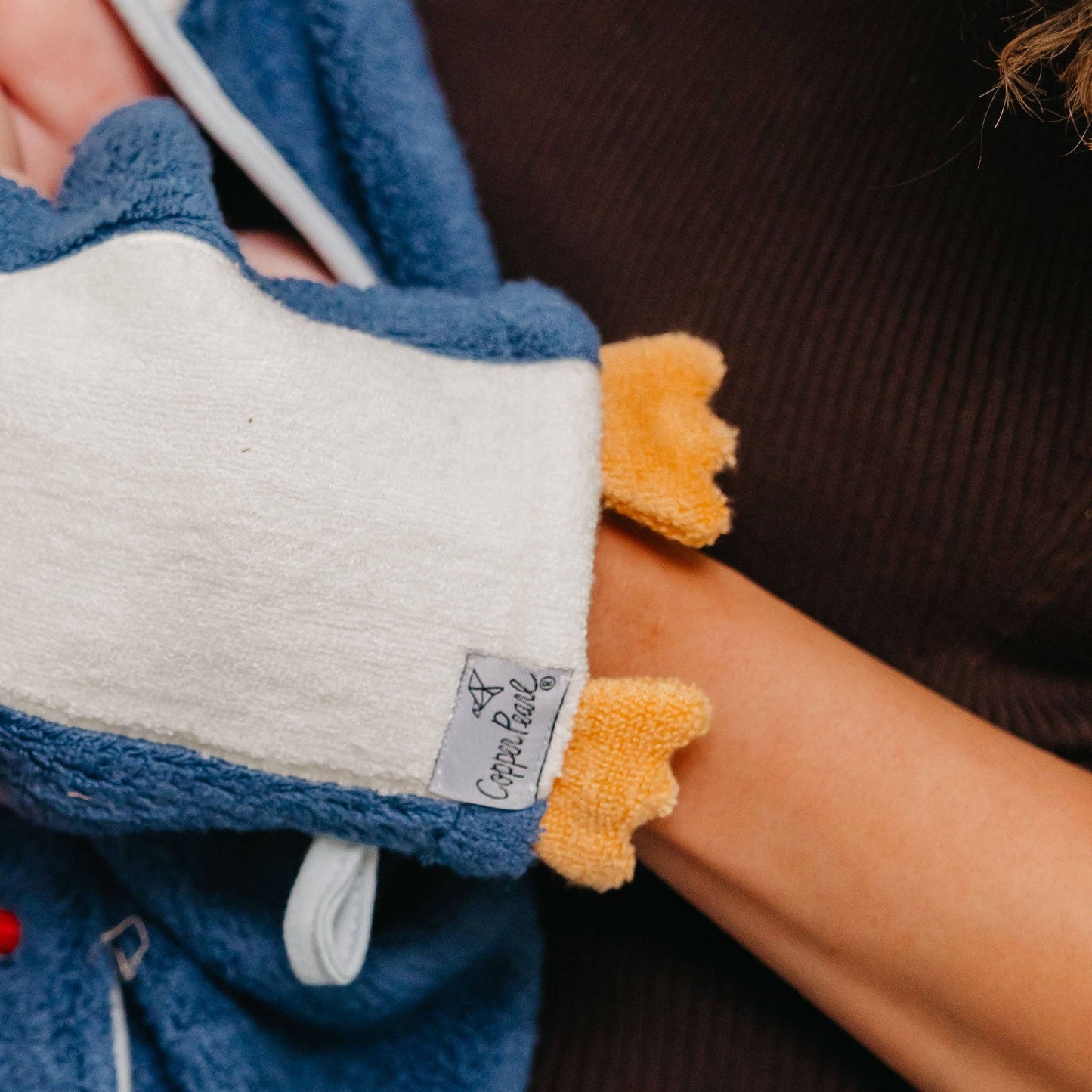 Penguin Wash Mitt