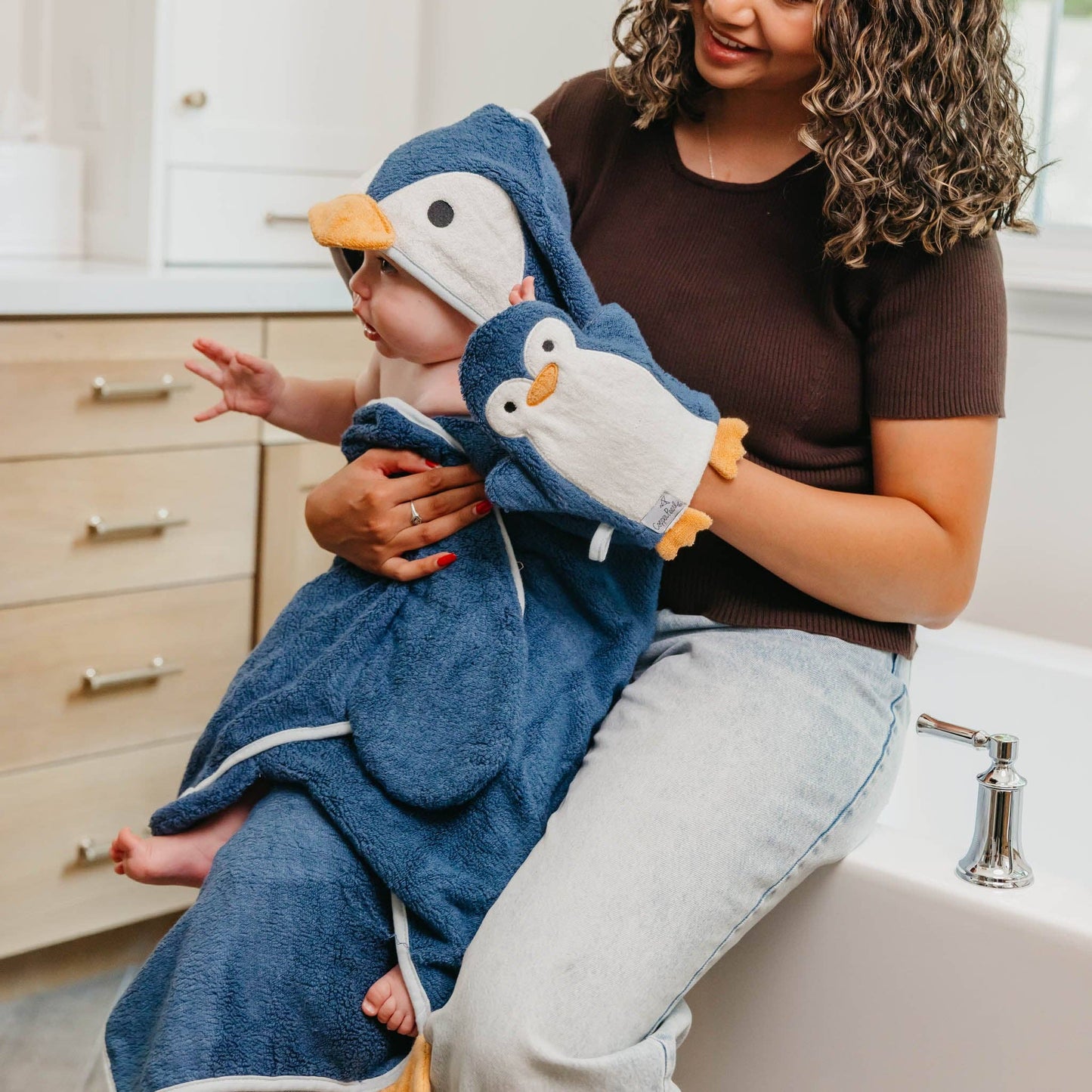 Penguin Wash Mitt