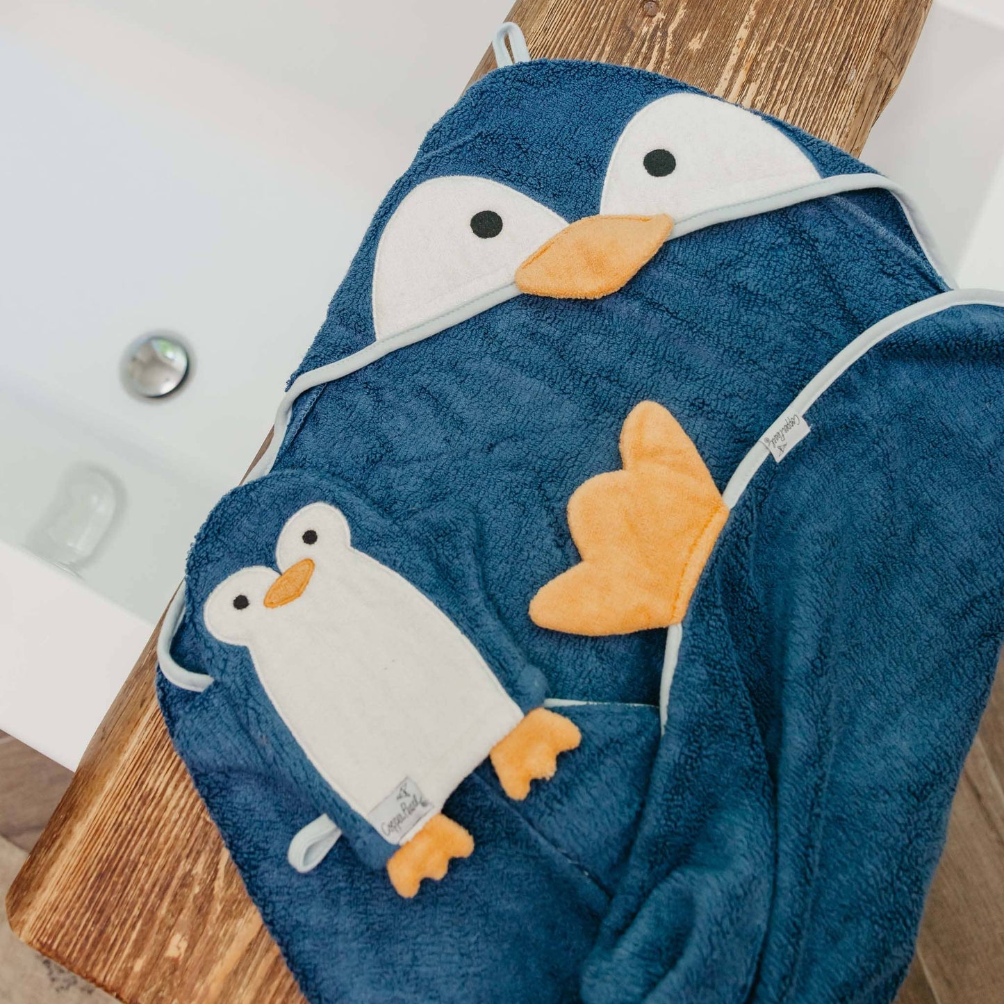 Penguin Wash Mitt
